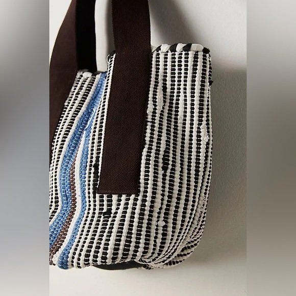 NWT Free People Driftwood Rug Tote Bag ~Banana Split~ - Picture 4 of 5